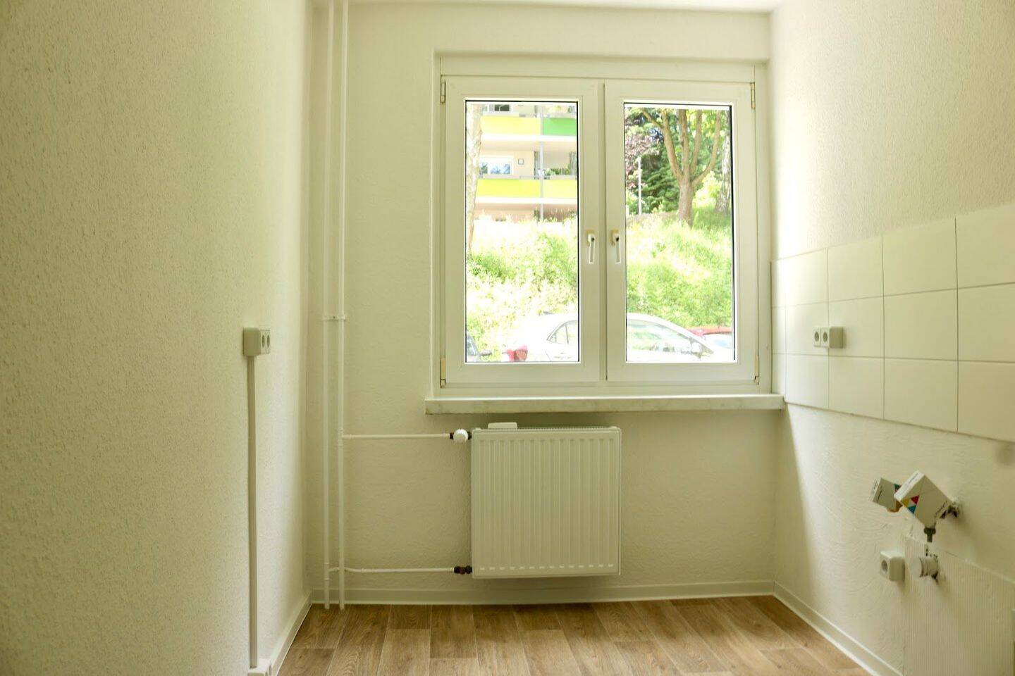 Komfort für Singles & Paare: Frisch sanierte Erdgeschosswohnung mit Balkon und Tageslichtbad – Chemnitz – Vorschaubild 4