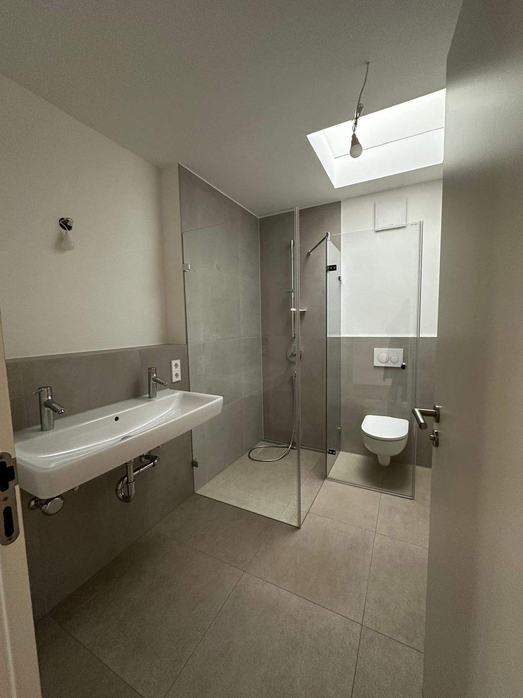 BEZUGSFERTIG - Hochwertiger Neubau - Penthouse - 3 ZKB - Wohnung 09 – Reutlingen – Vorschaubild 5