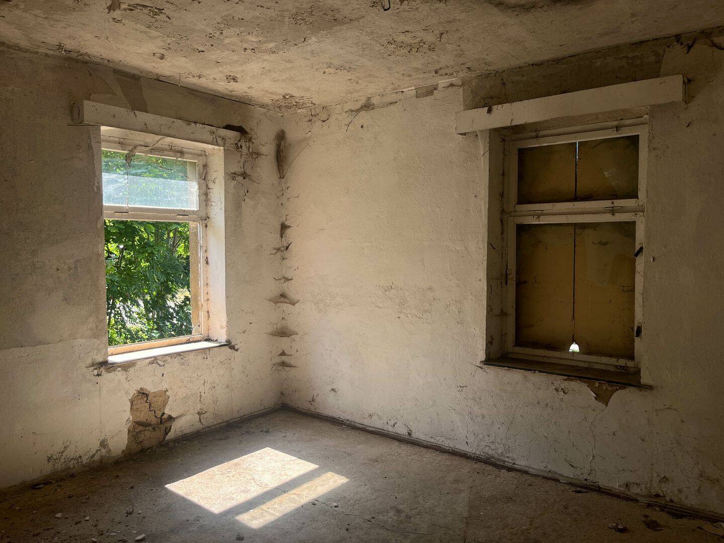 Stilvolles Gründerzeit-Mehrfamilienhaus mit historischem Charme und vielseitigem Potenzial – Chemnitz – Vorschaubild 2