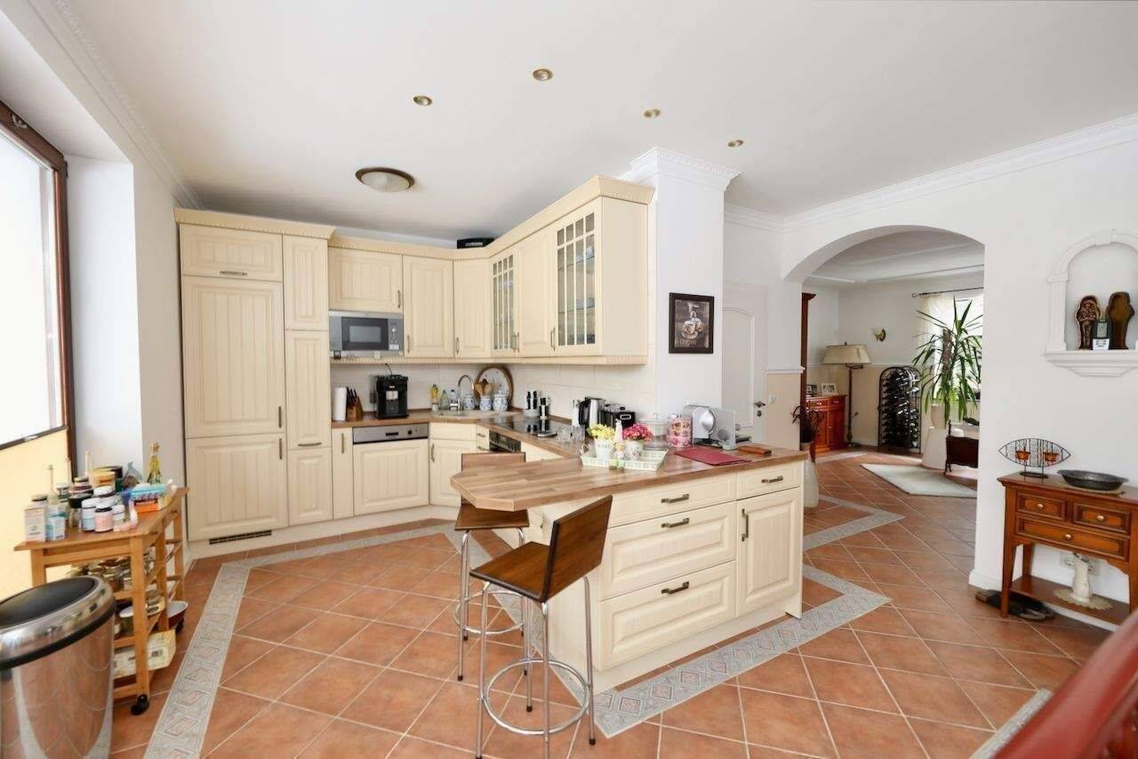 CA. 207 m² WOHN-/NUTZFLÄCHE - GROSSZÜGIGE MAISONETTE MIT GARTEN - WOHNEN MIT HAUSFLAIR – Berlin – Vorschaubild 3