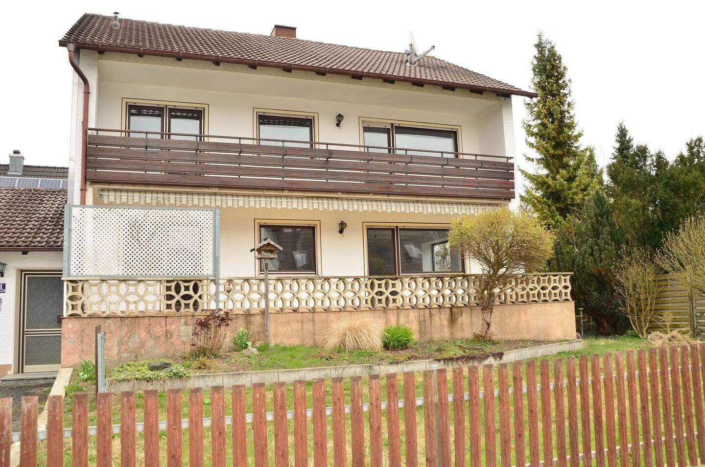 Einfamilienhaus mit viel Potenzial in Moosburg – Moosburg – Bild 1 von 9