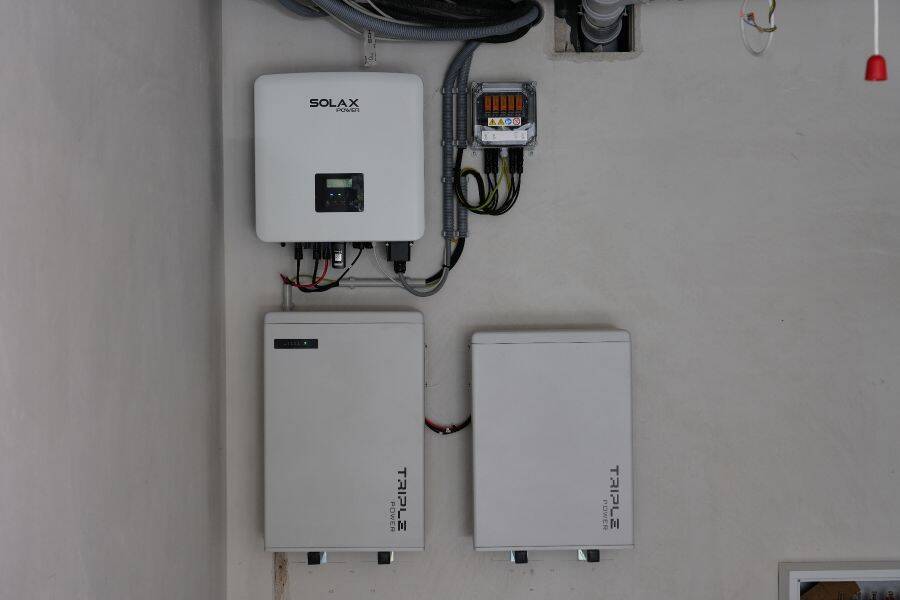 Provisionsfrei* Eckhaus EFH Endhaus mit PV 10,4 KW+Garage 140m zum Rheinufer Energiebedarf 22,4 kWh/m2/a – Duisburg – Bild 1 von 9