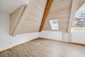 Renovierte 2-Zimmer-Wohnung mit Balkon und Garage in ruhiger Lage nahe Hauptbahnhof – 85051 Ingolstadt – Vorschaubild 2