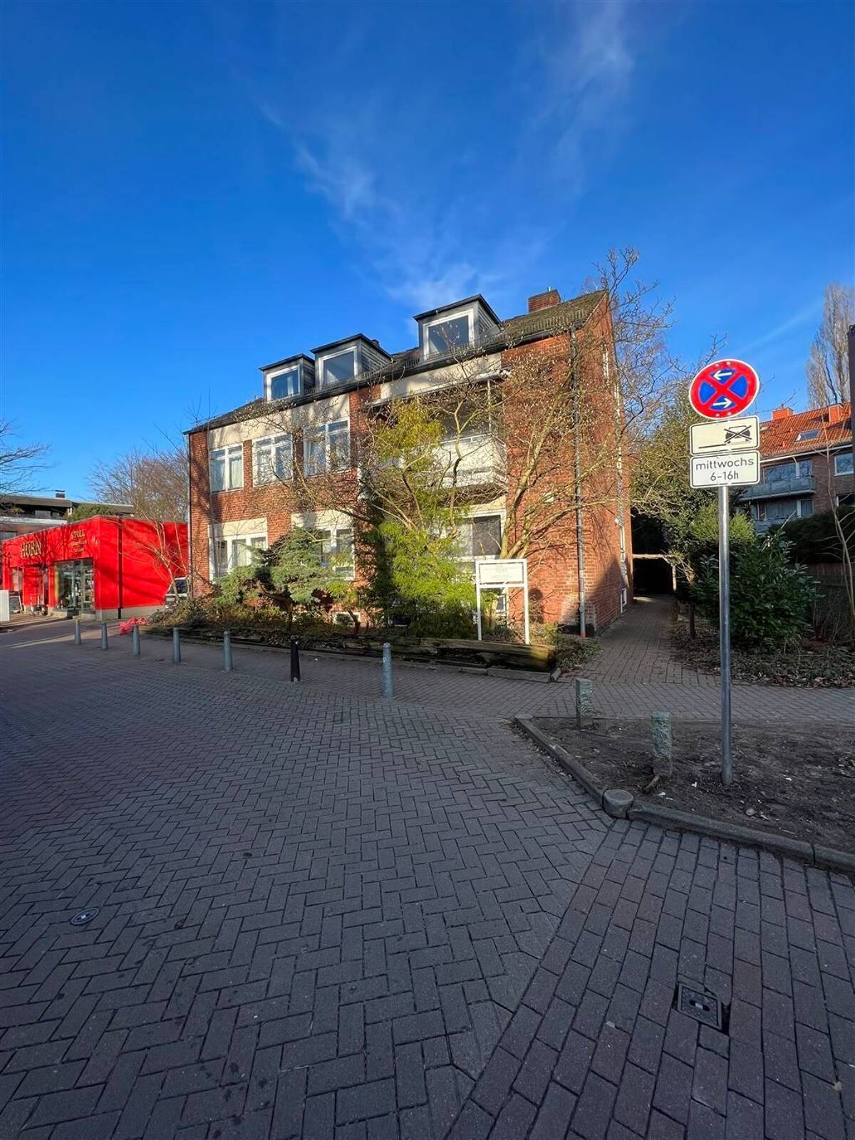 Top Wohnung in guter Lage für Studenten oder Monteure 120m² Hamburg Lokstedt – 22527 Hamburg – Bild 1 von 9