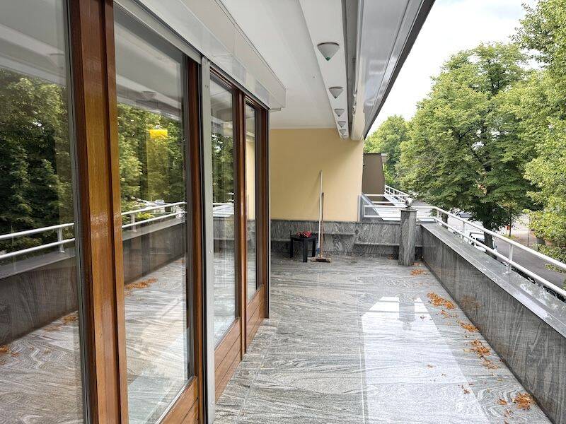 lichdurchflutete Dachgeschosswohnung mit unverbaubarem Blick – Berlin – Vorschaubild 9
