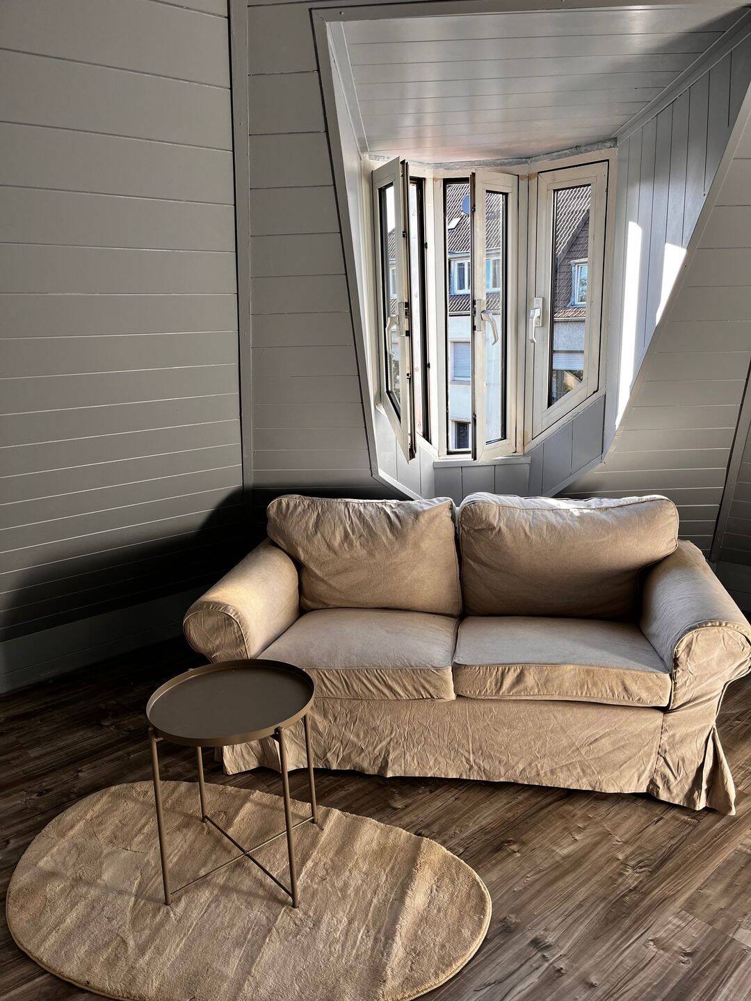 renovierte & möblierte 2-Zimmer-Wohnung (ca. 32 m²) in stadtnaher Lage zu vermieten (Alt-Saarbrücken)