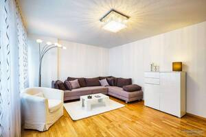 Welc(H)ome® by RIDA FLATS - Köln-Neumarkt: All-in! Lift, Balkon, Tiefgarage & WIFI – 50676 Köln – Vorschaubild 4