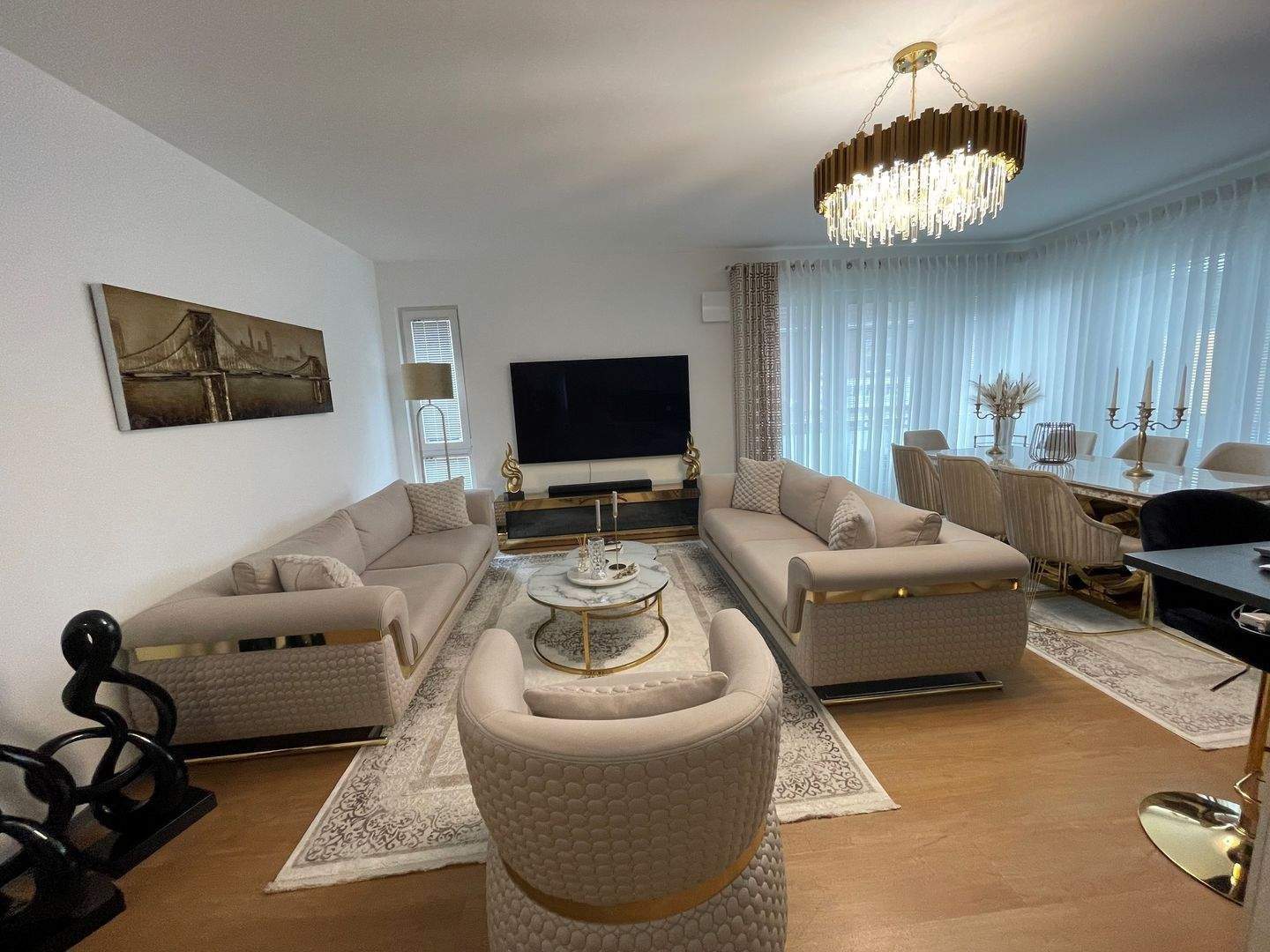 Moderne Neubauwohnung in sehr zentraler Lage