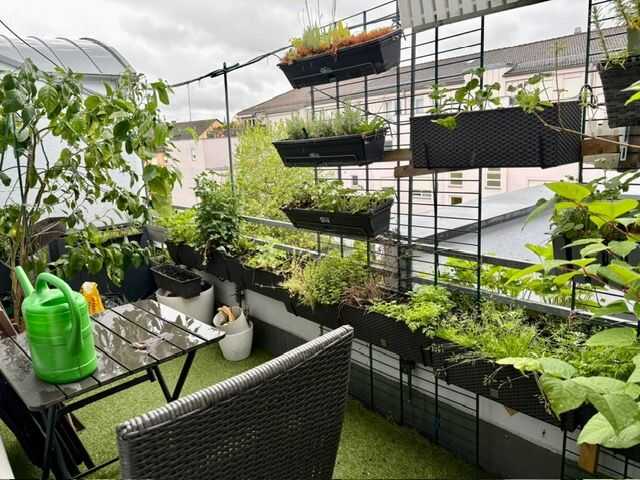 Schöne 3 Zimmer-Wohnung im 3.OG -2 Balkone -Aufzug- 90449 Nürnberg