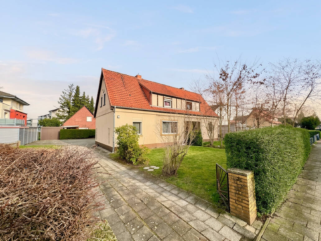 Einfamilienhaus und Doppelhaushälfte auf zwei separaten Flurstücken in Nienburg! – Nienburg (Weser) – Vorschaubild 2