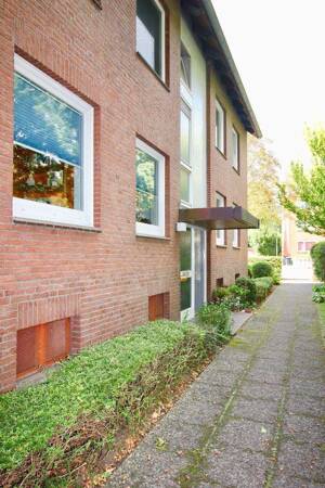 TONNDORF - freie Dachgeschoss-Wohnung - 2 Zimmer - 56 m2 - toller Schnitt 2 Zimmer + Stellplatz + Keller - – 22045 Hamburg – Vorschaubild 7