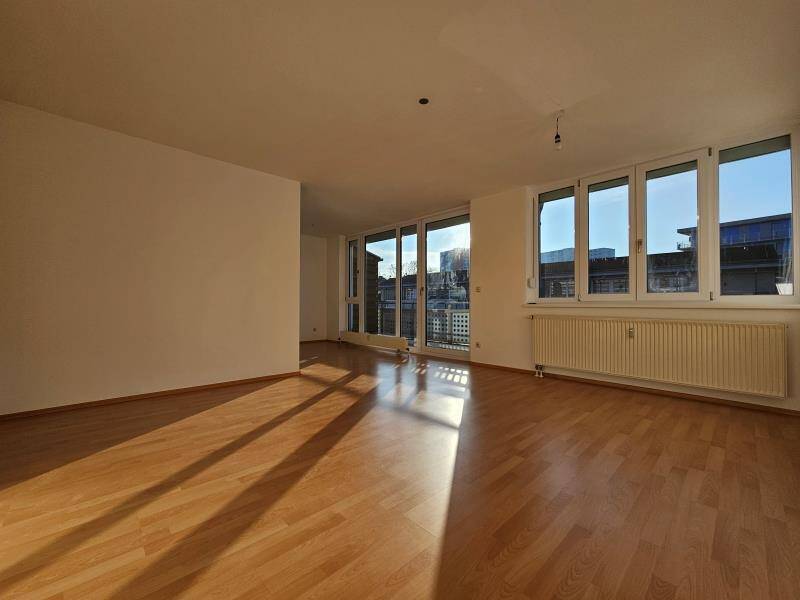 Modern & hell: Top 2-Zimmer-Wohnung mit Balkon in Erlangen – Erlangen – Vorschaubild 2