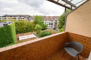 Urbanes Zuhause in Oberbilk: 2023 modernisiert - mit großer Wohnküche und Balkon – 40227 Düsseldorf – Vorschaubild 2