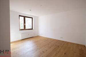 Viel Raum zum Leben: renovierte Maisonette-Wohnung mit Garten und Garage in begehrter Lage – 28329 Bremen – Vorschaubild 7