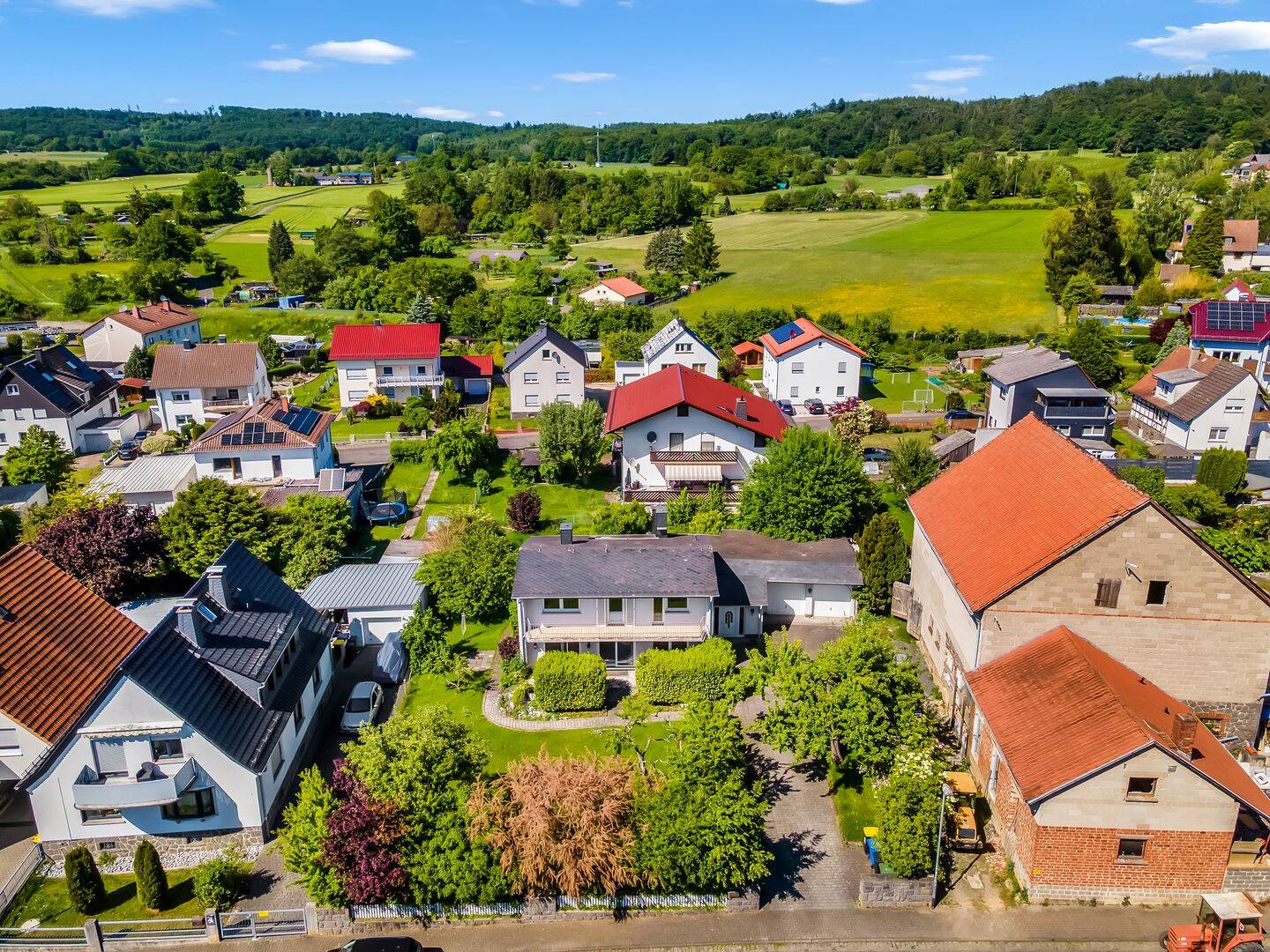 Großzügiges Zuhause für Familien mit Garten, Anbau und Doppelgarage – Rabenau – Vorschaubild 3