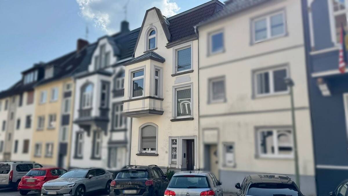Historisches 2-Familien-Stadthaus mitten in Rüttenscheid – 45130 Essen – Bild 1 von 9