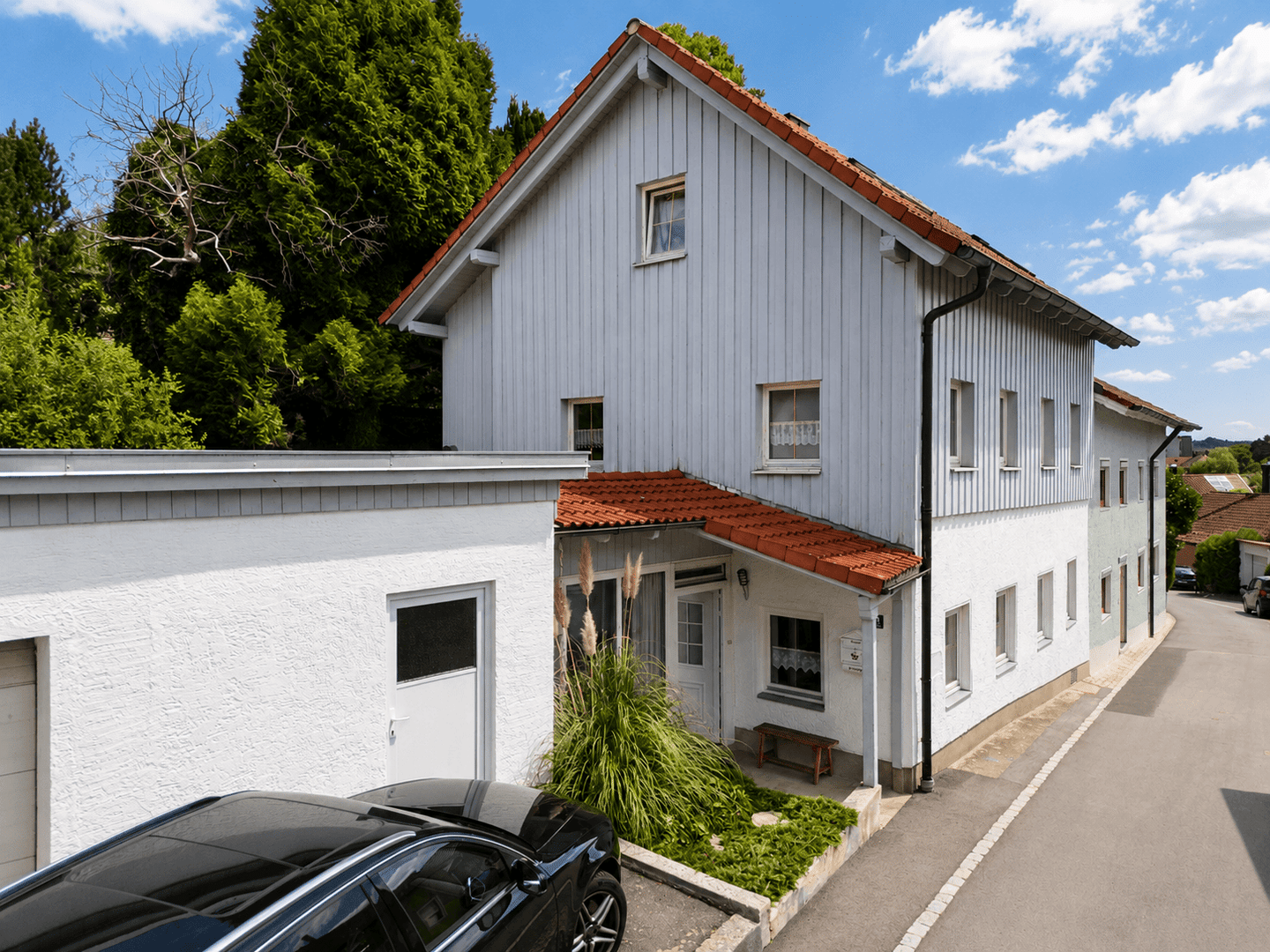 Stadthaus mit Garten, Terrasse und Garage in Vilshofen