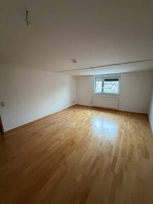 ****Schöne Dachgeschosswohnung in saniertem Altbau; WG-geeignet**** – 54295 Trier – Vorschaubild 3