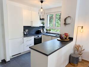 Neuwertige 3-Zi.-EG-Wohnung in Mainz-Hechtsheim: Ruhig, mit Terrasse, EBK & TG-Stellplatz – 55129 Mainz – Vorschaubild 2
