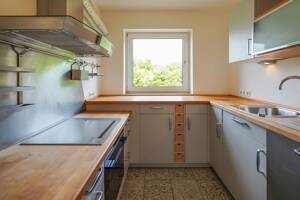 Kaiserswerth: Traumhafte 4-Zimmer-Maisonettewohnung mit 2 Bädern, Terrasse und Garage! – 40489 Düsseldorf – Vorschaubild 5
