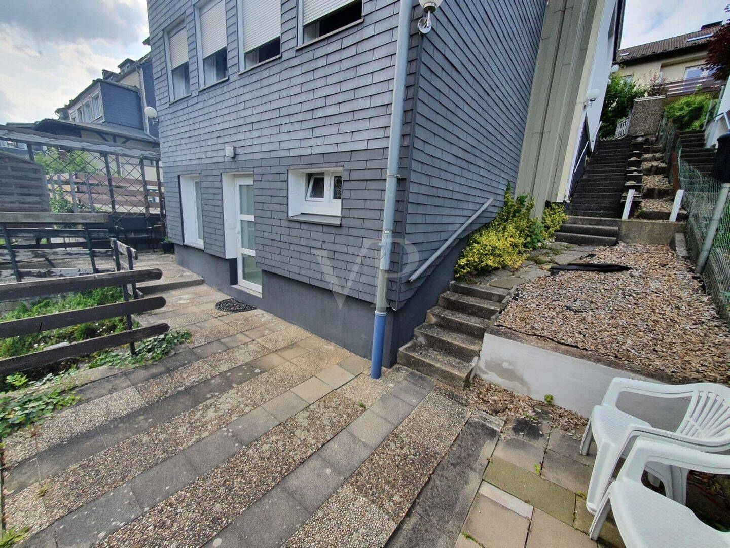 Ruhig gelegenes, modernisiertes Apartment mit Terrasse am Siegener Giersberg – Siegen – Vorschaubild 2