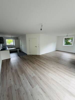 Moderne Neubau-Doppelhaushälfte mit 125 m2 in Lurup – Garten, Terrasse, 2 Stellplätze – 22549 Hamburg – Vorschaubild 4