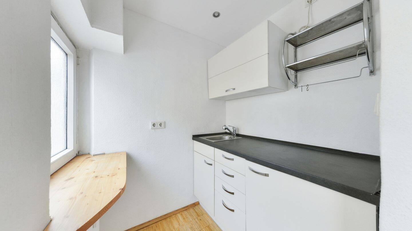 Ansprechende gepflegte 2 Zimmerwohnung in Altstadt Nord Lage Nähe Mediapark mit Balkon und Aufzug – Köln – Vorschaubild 7
