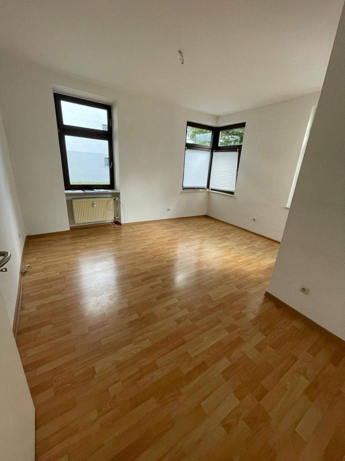 2ZKB in Trier - frei ab sofort - Stellplatz - EBK – 54290 Trier – Bild 1 von 5