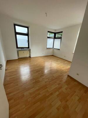 2ZKB in Trier - frei ab sofort - Stellplatz - EBK – 54290 Trier – Vorschaubild 1