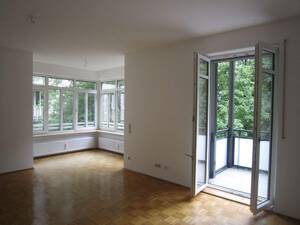 ein Märchen wird wahr! München - Grimmstr. - absolut zentral, extrem ruhig Prov.frei ! Wunderschöne 2-Zimmerwhg. mit großem Balkon in Ludwigvorstadt – 80336 München – Vorschaubild 2