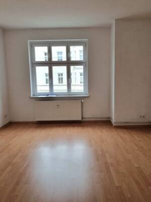 Stadtnaher Altbau-Charme! Sanierte 3-Raum-Wohnung – 39108 Magdeburg – Vorschaubild 3