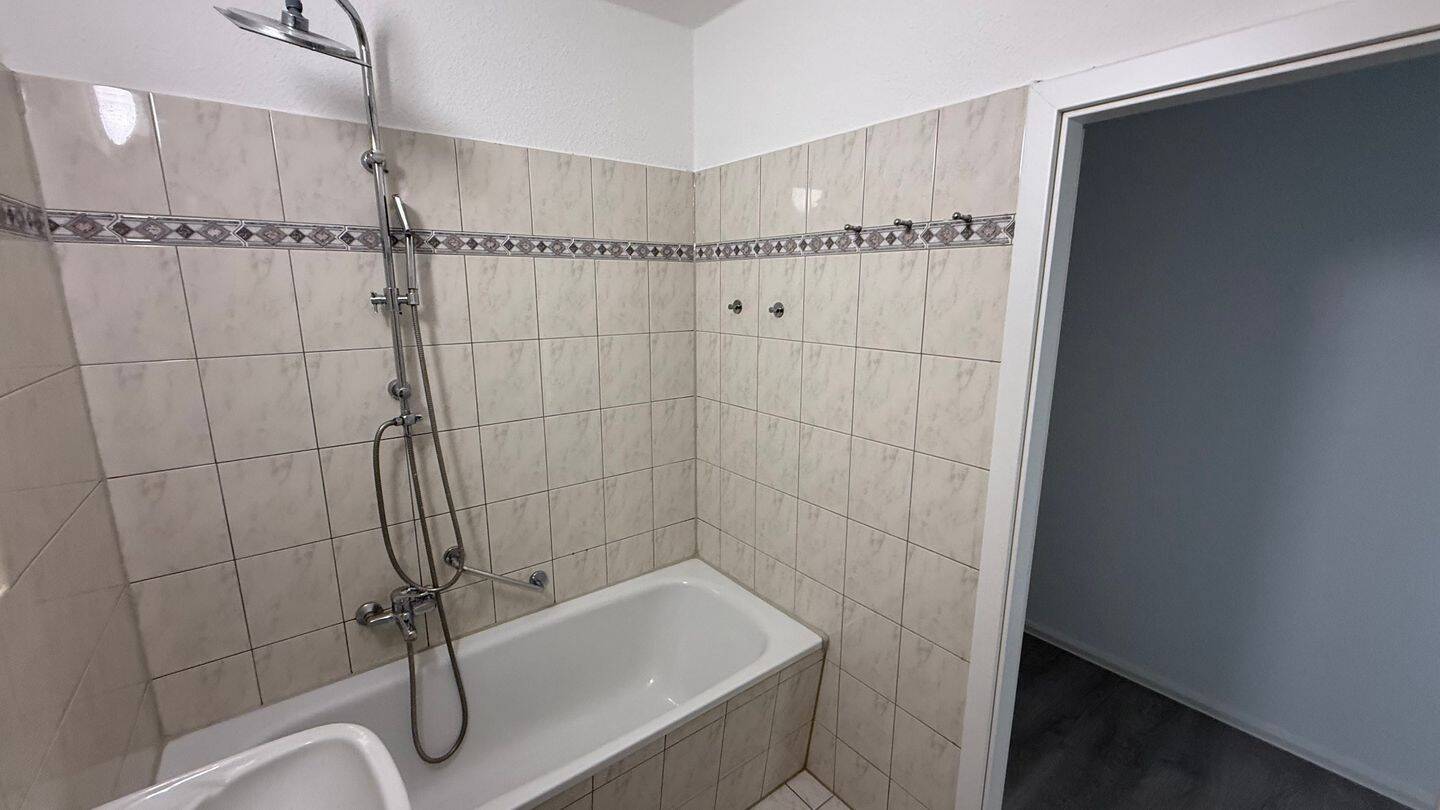 Raumwunder mit großen Südbalkon - Viel Platz für ALLE!! – Chemnitz – Vorschaubild 6