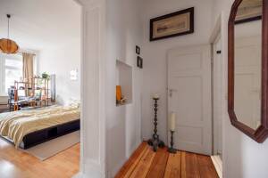 ? Top-Lage mit Blick auf die Samariterkirche! - Stilvolle 2-Zi-Whg mit Altbaucharme & Süd-Ost-Balkon – 10247 Berlin – Vorschaubild 7