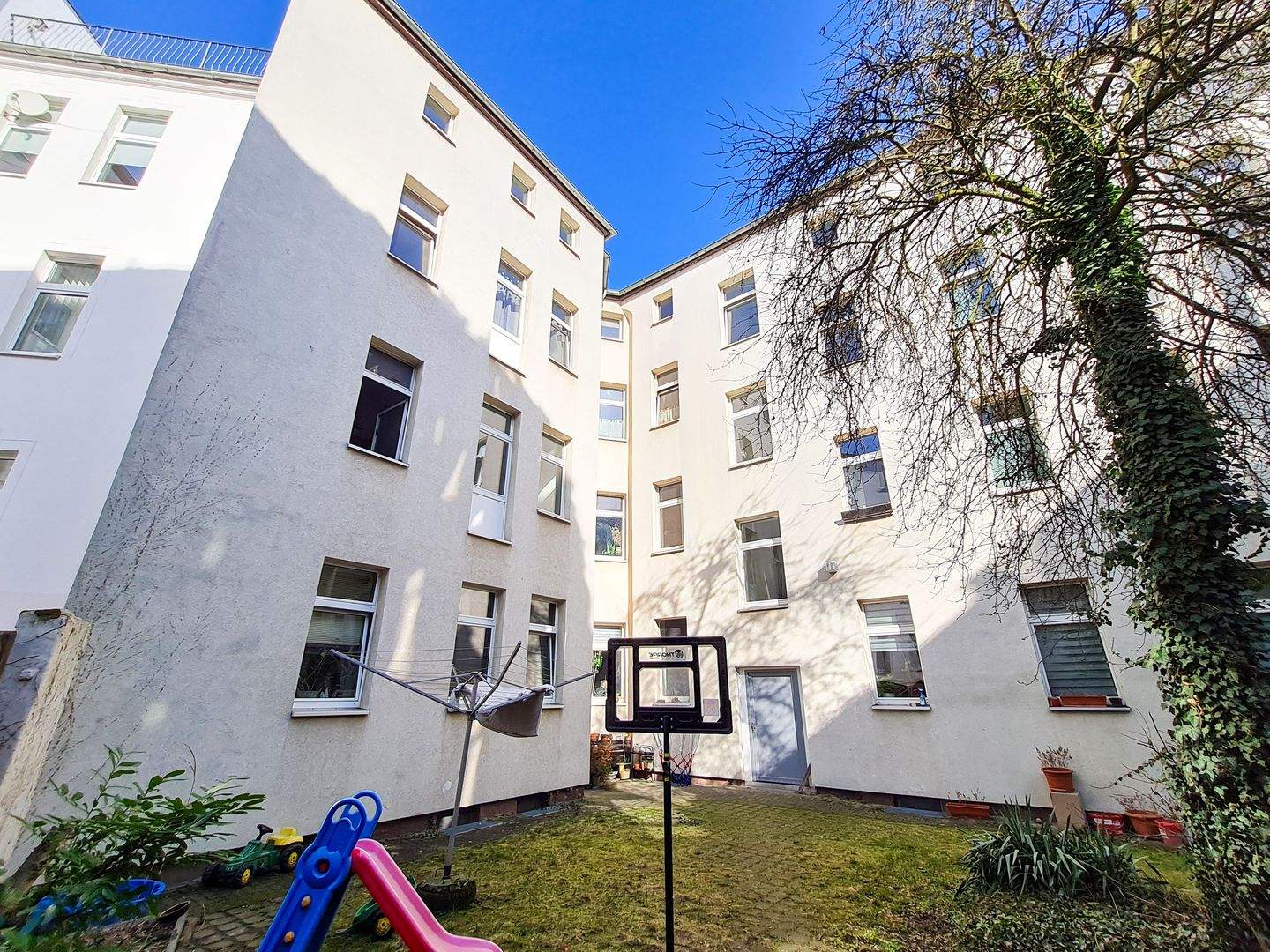 Repräsentatives MFH im beliebten Stadtteil & Szeneviertel – Magdeburg – Vorschaubild 3