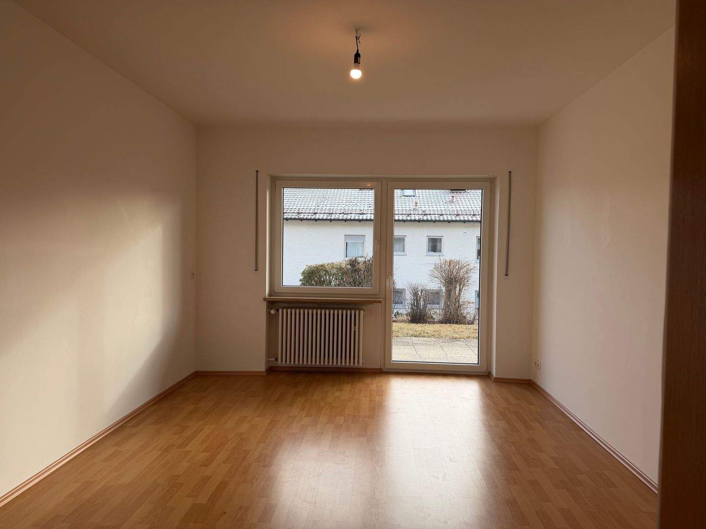 Einfamilienhaus in ruhiger Lage mit traumhaften Blick – Nittendorf – Vorschaubild 4