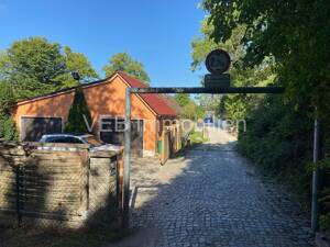 Tolles Einfamilienhaus mit großem Grundstück, Doppelgarage & traumhafte Lage im Grünen. – 7749 Jena – Vorschaubild 6