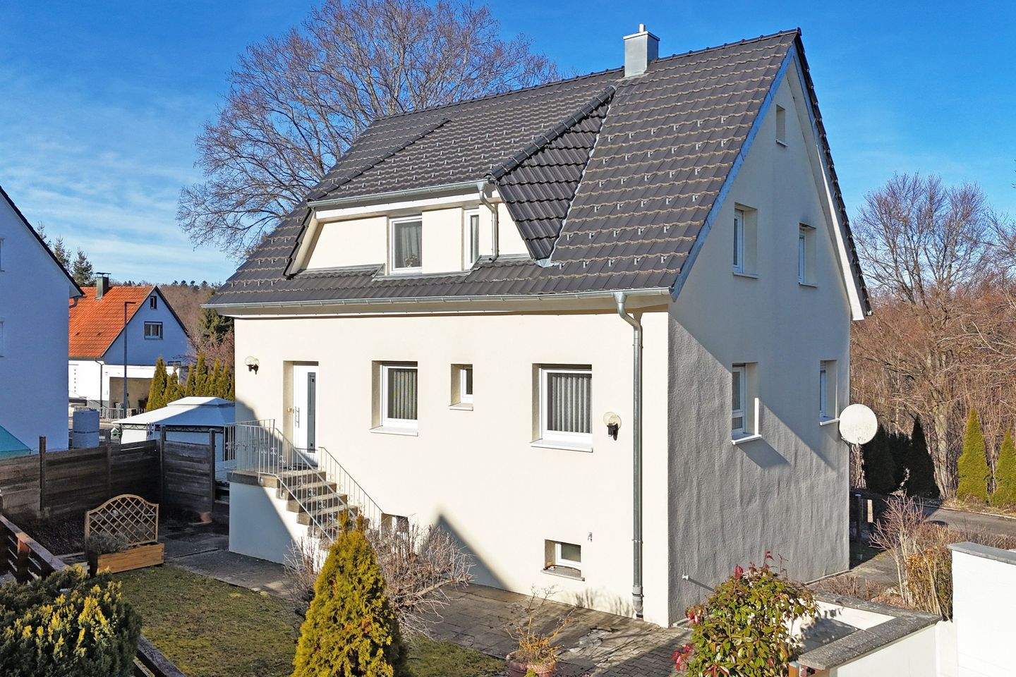 Energetisch saniertes Wohnhaus in ruhiger Stadtrandlage – Albstadt – Vorschaubild 2
