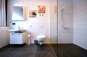 Schönes 1-Zimmer-Penthouse-Apartment, komfortabel & bequem ausgestattet, Innenstadt Offenbach – 63065 Offenbach am Main – Vorschaubild 9