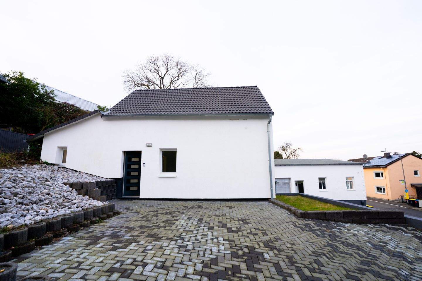 Viel Platz für Ihre Ideen: EFH mit Lagerhalle auf großem Grundstück – Remscheid – Vorschaubild 2