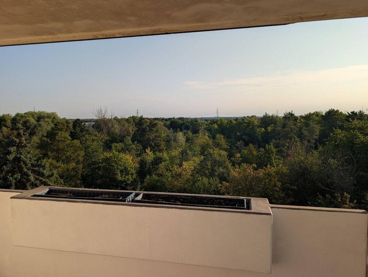 Renovierter Wohntraum mit Seeblick: 87 m² 3-Zimmer-Wohnung inkl. Einbauküche & Balkon – 63110 Rodgau – Bild 1 von 7