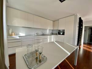 Exklusive, sonnige Familienwohnung - 4-ZKB mit Balkon direkt am Rebstockpark – 60486 Frankfurt am Main – Vorschaubild 3
