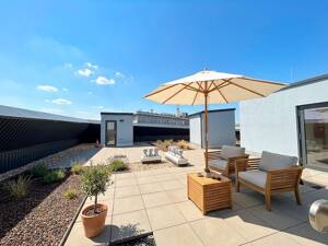 WOW! Lichtdurchflutete 2-Zi.-Whg. mit Penthouse-Atmosphäre!!! – 1159 Dresden – Vorschaubild 1