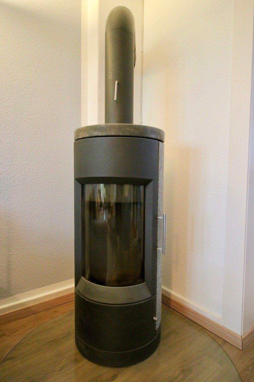 Gemütliche Wohnung mit Einbauküche und Kamin in TOP-Lage zur Brucknerallee ! Balkon vorhanden mit rückwärtigem Blick in die Gärten ! – Mönchengladbach – Vorschaubild 3