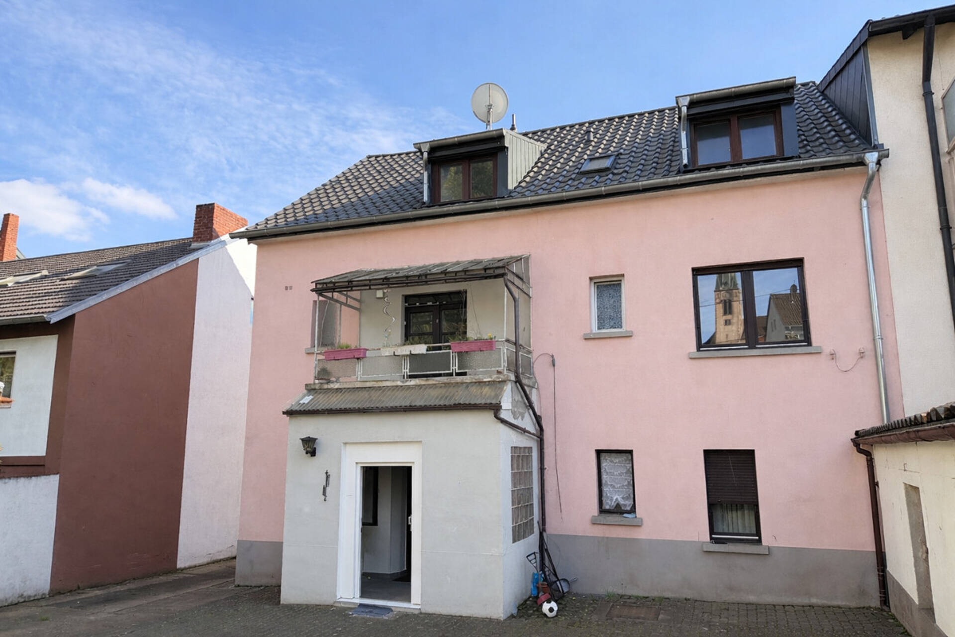 Mehrfamilienhaus in 66333 Völklingen / Geislautern mit 320 m² kaufen