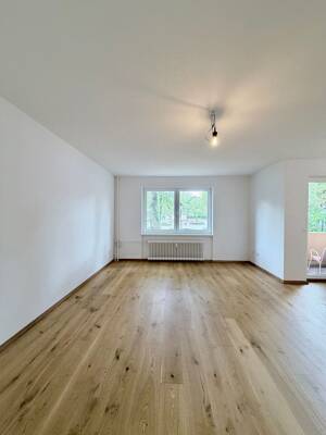 Stilvolle 2 Zimmer Wohnung mit Parkett, Balkon und Außenstellplatz in Lichterfelde – 12203 Berlin – Vorschaubild 4