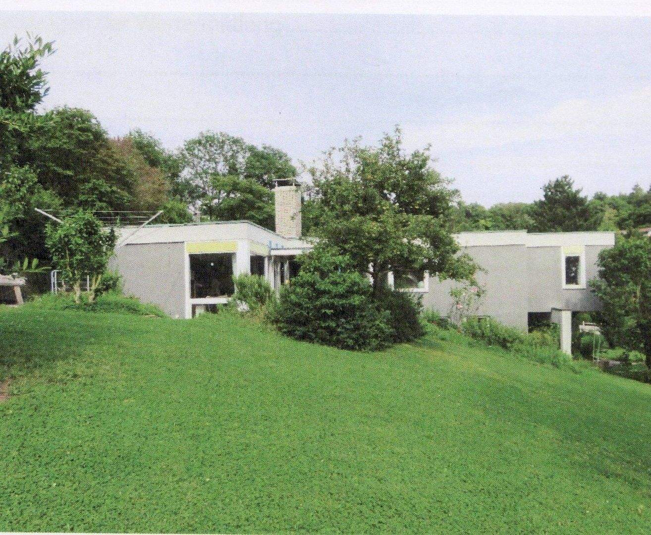 Schönes Einfamilienhaus mit großem Grundstück in bester Lage von Sindelfingen – Sindelfingen – Bild 1 von 9