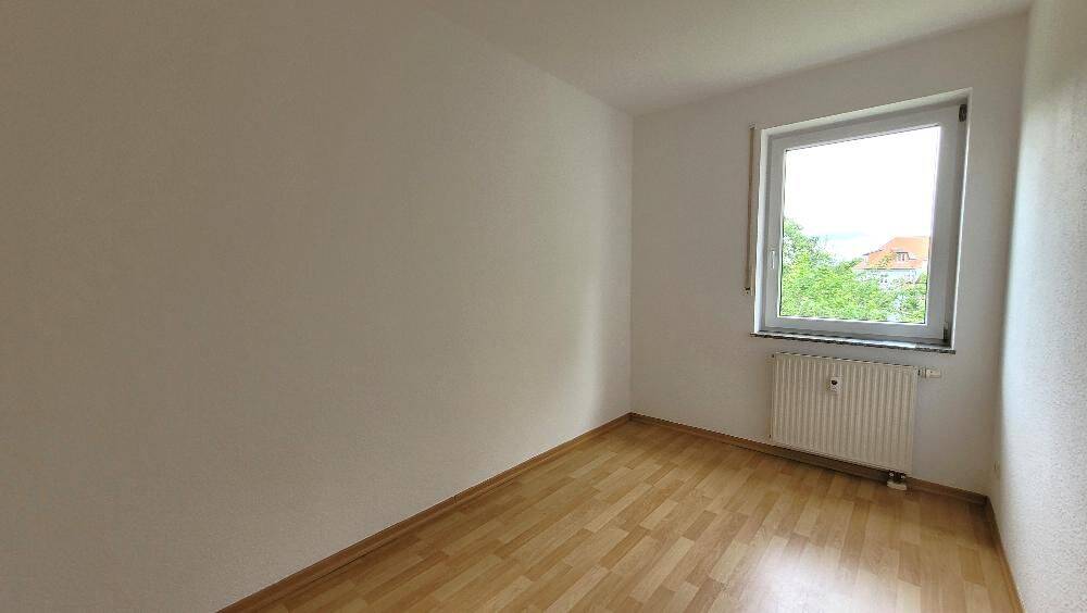 Schöne Drei-Zimmer-Wohnung mit Balkon in ruhiger Lage am F.C. Weiskopfplatz 9 – Dresden – Vorschaubild 8