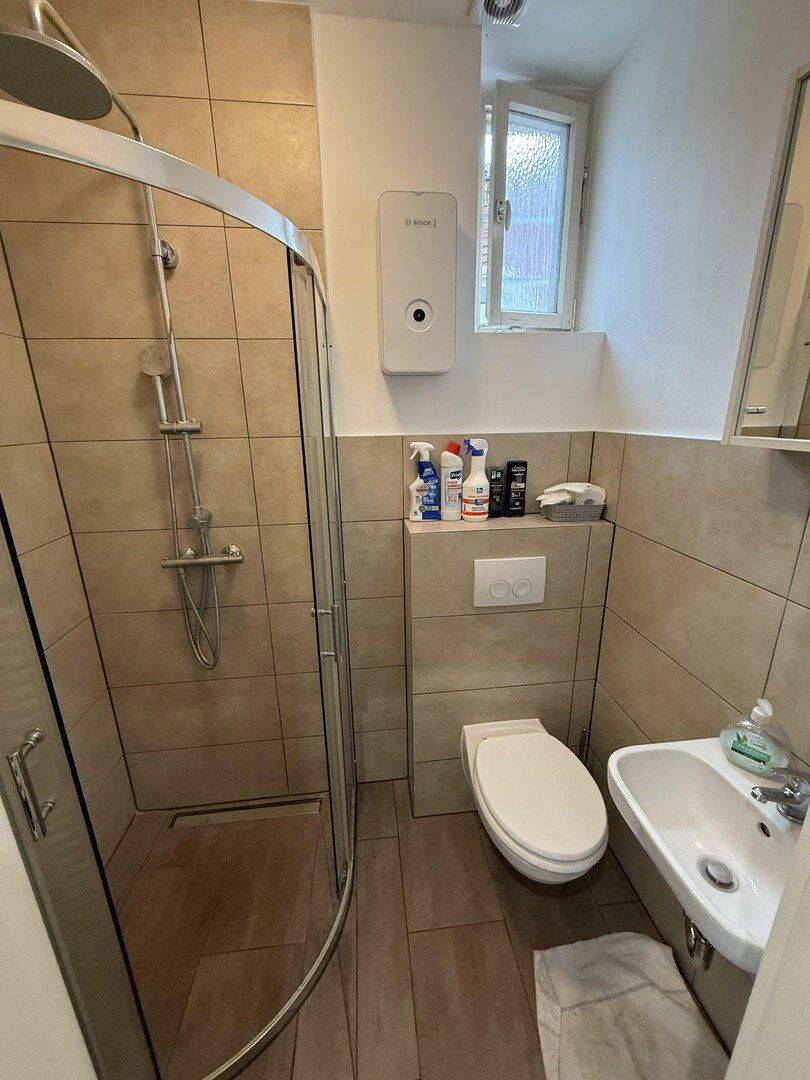 Helles, voll möbliertes WG Zimmer in top Lage! – Nürnberg – Vorschaubild 4