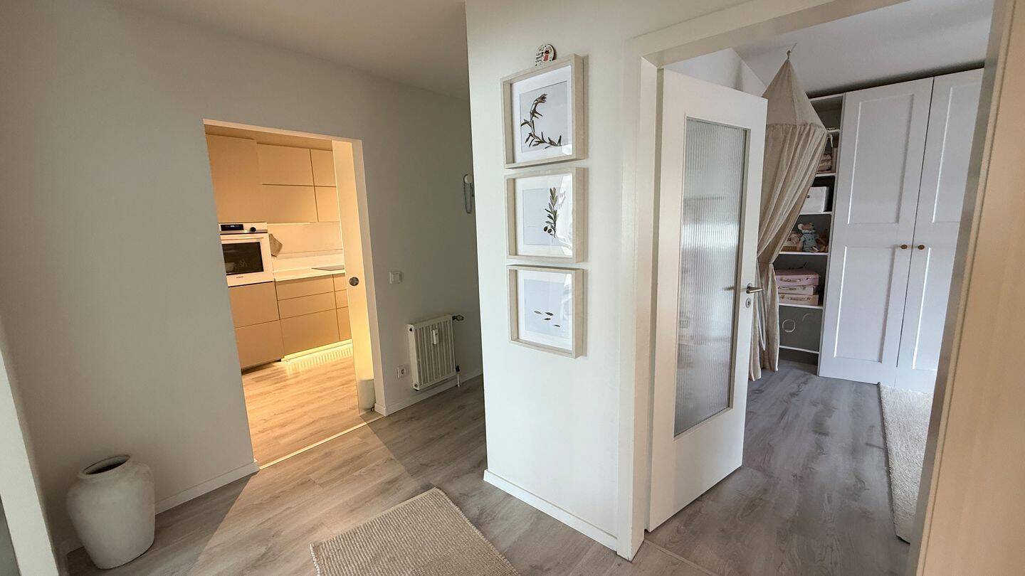 Einziehen statt renovieren: Hochwertig sanierte 3-Zimmer-Wohnung inkl. Möblierung in OB-Osterfeld – Oberhausen – Vorschaubild 3