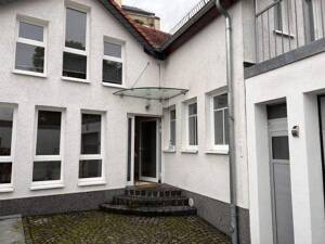 !!! KLEIN ABER FEIN - MIT SCHÖNEM INNENHOF IN DER ALTSTADT VON UNTERLIEDERBACH - PRIVATSTRAßE - KEINE PROVISION - Preis unterhalb des Gutachtens!!!